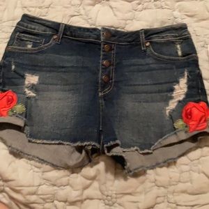 No boundaries size 11 denim shorts new with tags!
